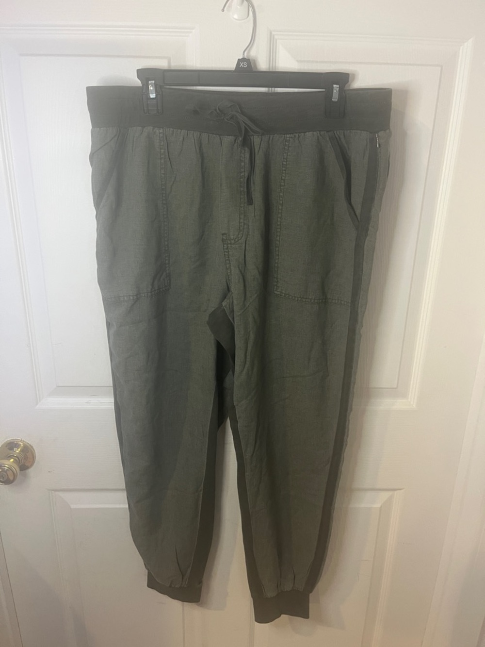Splendid Olive Green Drawstring Joggers